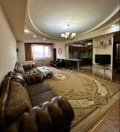 3 Սենյականոց Բնակարան, 78քմ, 6/9 հարկ, Կապիտալ Վերանորոգված, Կահավորված, Արևկող