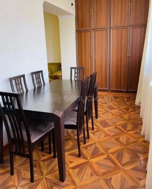 3 Սենյականոց Բնակարան Քարե Շենքում, 70քմ, 4/5 հարկ, Կոսմետիկ Վերանորոգված, Կահավորված, Արևկող