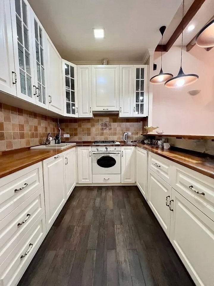 3 Սենյականոց Բնակարան Քարե Շենքում, 80քմ, 3/5 հարկ, Կապիտալ Վերանորոգված