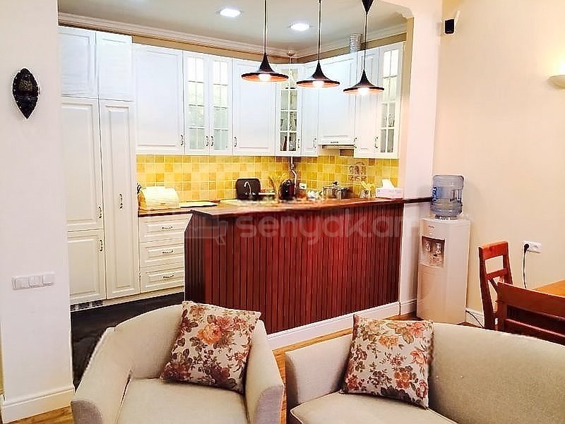 3 Սենյականոց Բնակարան Քարե Շենքում, 80քմ, 3/5 հարկ, Կապիտալ Վերանորոգված