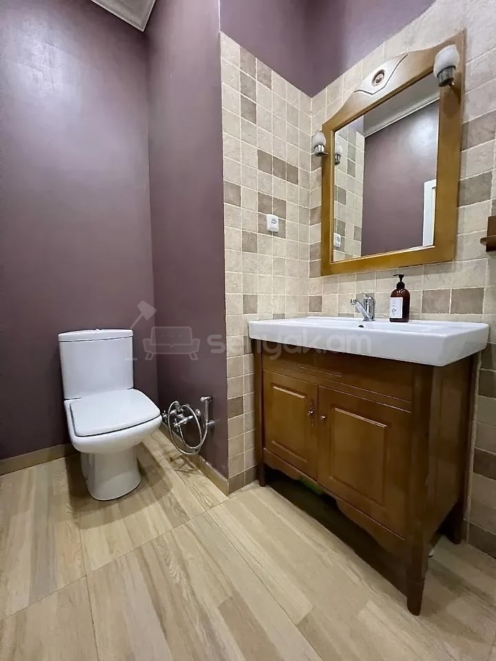 3 Սենյականոց Բնակարան Քարե Շենքում, 80քմ, 3/5 հարկ, Կապիտալ Վերանորոգված