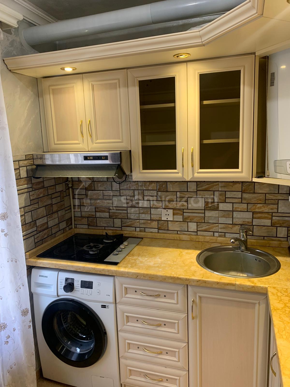 2 Սենյականոց Բնակարան Քարե Շենքում, 58քմ, 4/5 հարկ, Կապիտալ Վերանորոգված, Կահավորված, Արևկող