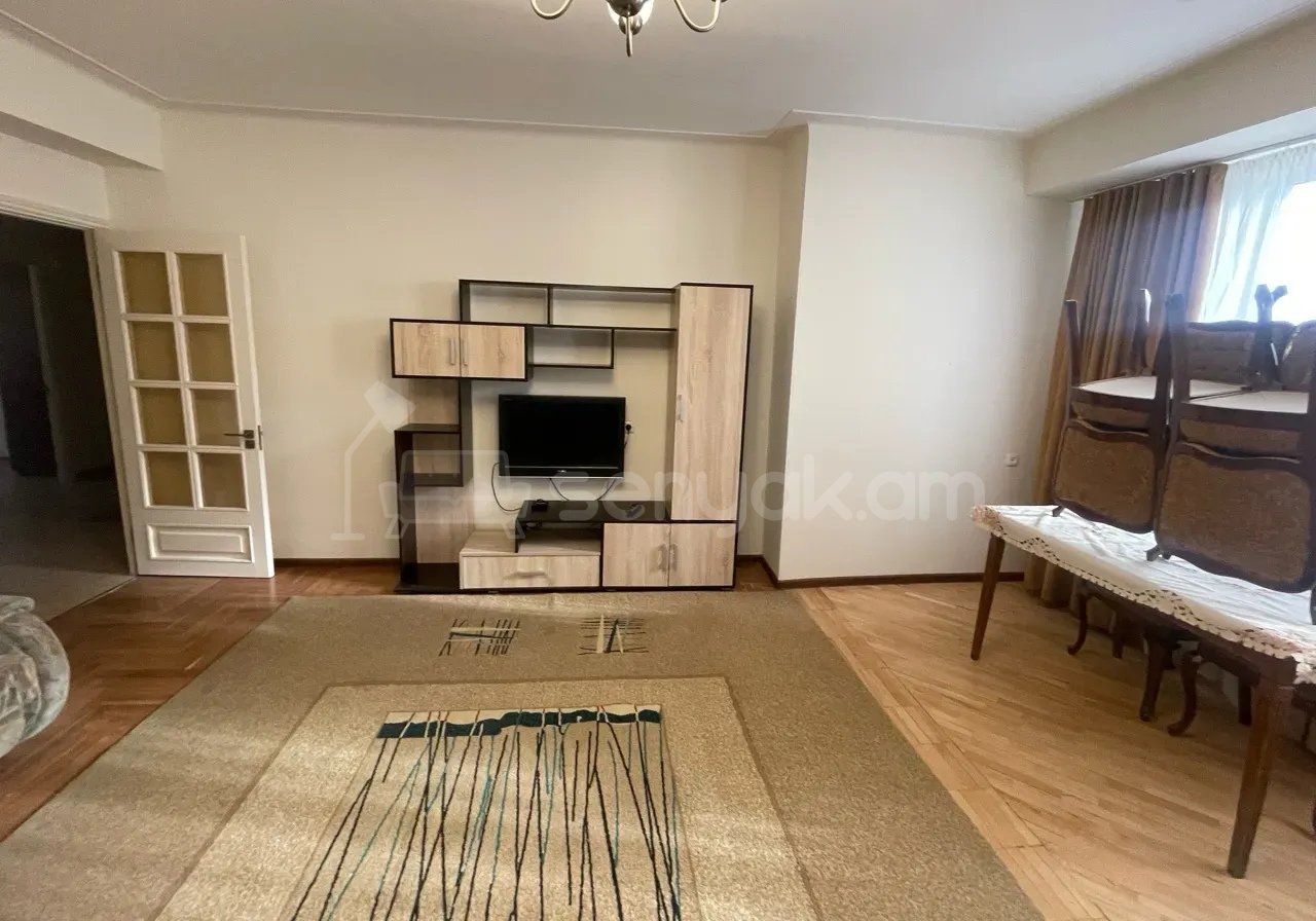 3 Սենյականոց Բնակարան, 80քմ, 7/9 հարկ, Նորմալ Վիճակում, Կահավորված