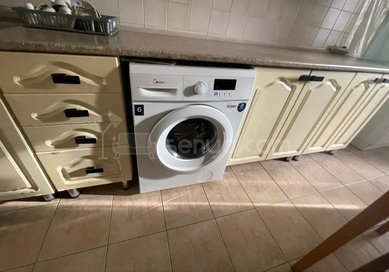 3 Սենյականոց Բնակարան, 80քմ, 7/9 հարկ, Նորմալ Վիճակում, Կահավորված