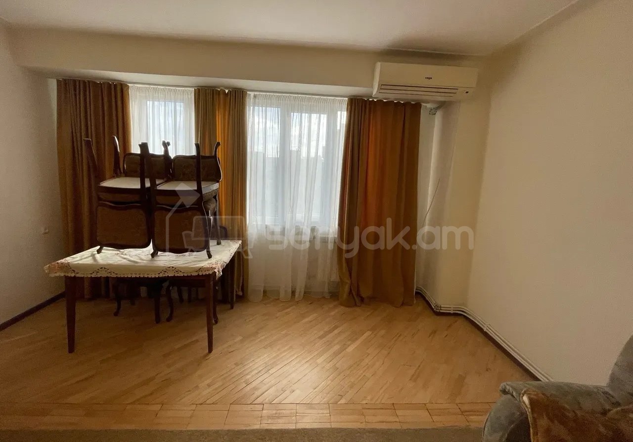 3 Սենյականոց Բնակարան, 80քմ, 7/9 հարկ, Նորմալ Վիճակում, Կահավորված