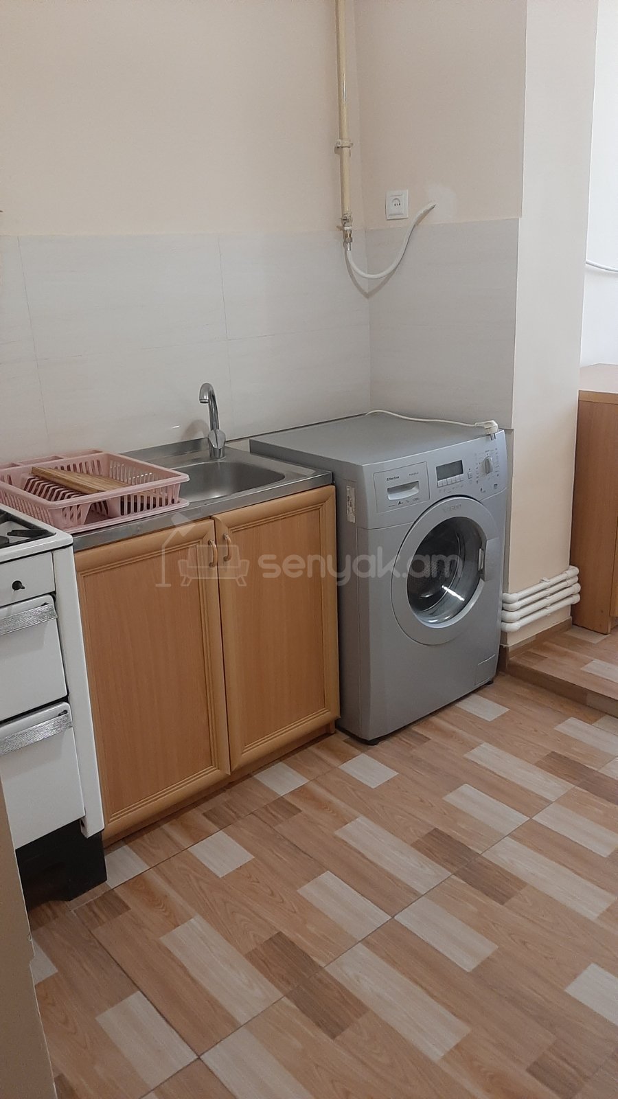 2 Սենյականոց Բնակարան, 58քմ, 3/5 հարկ, Կապիտալ Վերանորոգված, Մասամբ Կահավորված, Արևկող