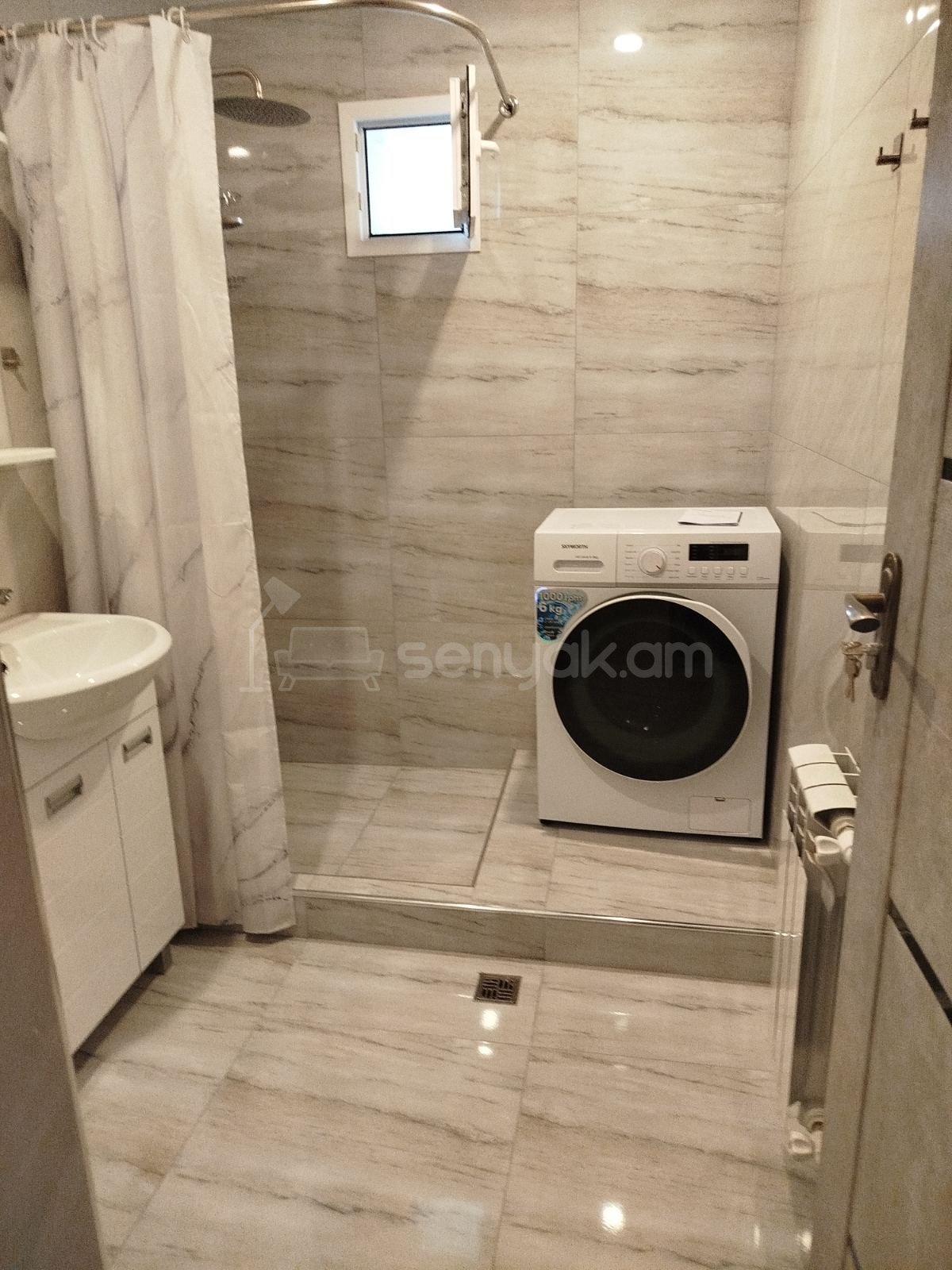 2 Սենյականոց Բնակարան Քարե Շենքում, 45քմ, 3/3 հարկ, Դիզայներական Վերանորոգված, Կահավորված, Արևկող