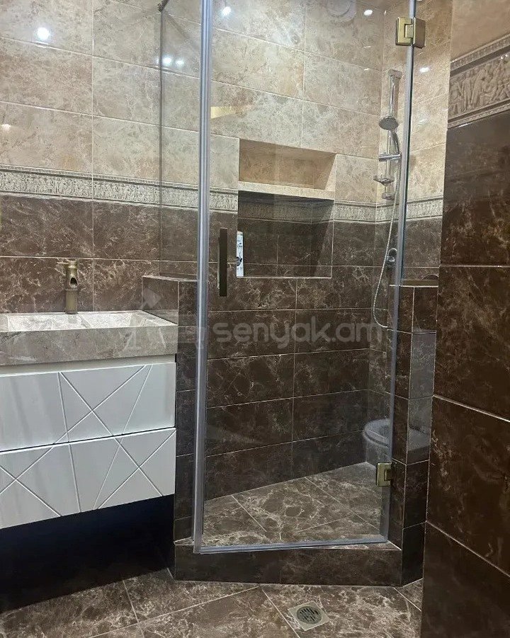 2 Սենյականոց Բնակարան Քարե Շենքում, 75քմ, 3/7 հարկ, Դիզայներական Վերանորոգված