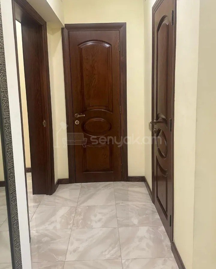 2 Սենյականոց Բնակարան Քարե Շենքում, 75քմ, 3/7 հարկ, Դիզայներական Վերանորոգված