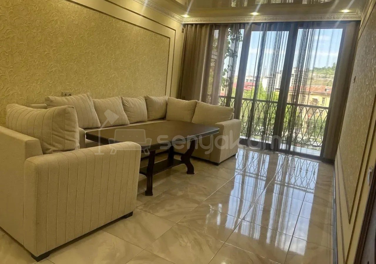 2 Սենյականոց Բնակարան Քարե Շենքում, 75քմ, 3/7 հարկ, Դիզայներական Վերանորոգված