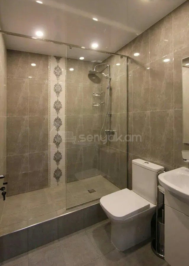 4 Սենյականոց Բնակարան Նորակառույցում, 103քմ, 5/9 հարկ, Դիզայներական Վերանորոգված