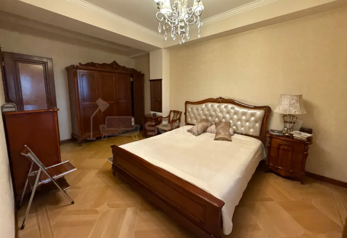 6 Սենյականոց Բնակարան Նորակառույցում, 217քմ, 6/6 հարկ, Դիզայներական Վերանորոգված