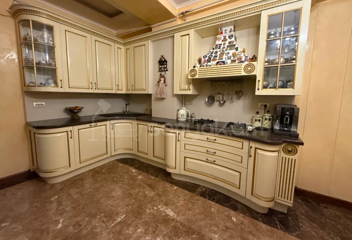 6 Սենյականոց Բնակարան Նորակառույցում, 217քմ, 6/6 հարկ, Դիզայներական Վերանորոգված