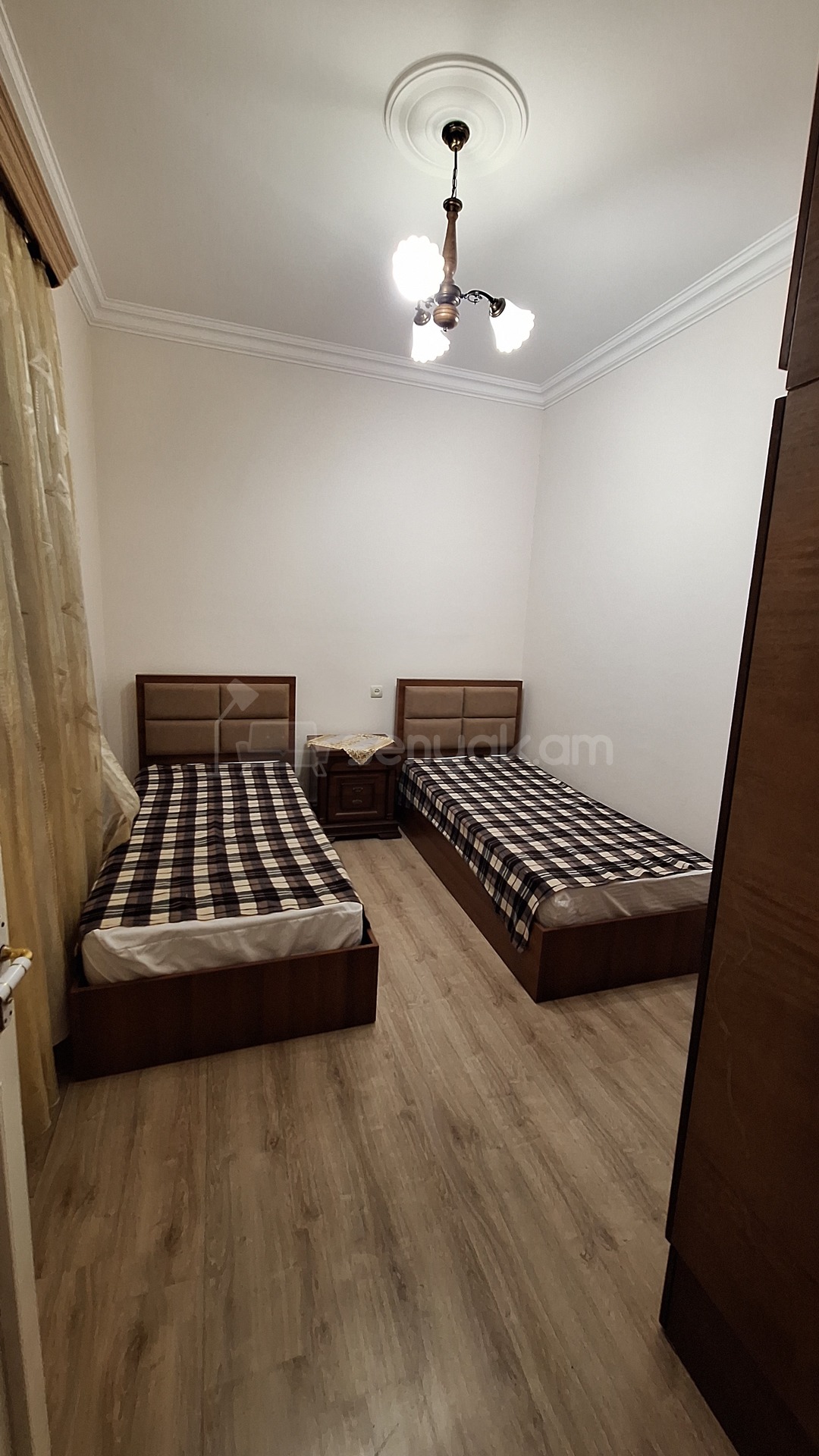 3 Սենյականոց Բնակարան Քարե Շենքում, 70քմ, 2/2 հարկ, Կապիտալ Վերանորոգված, Կահավորված, Արևկող