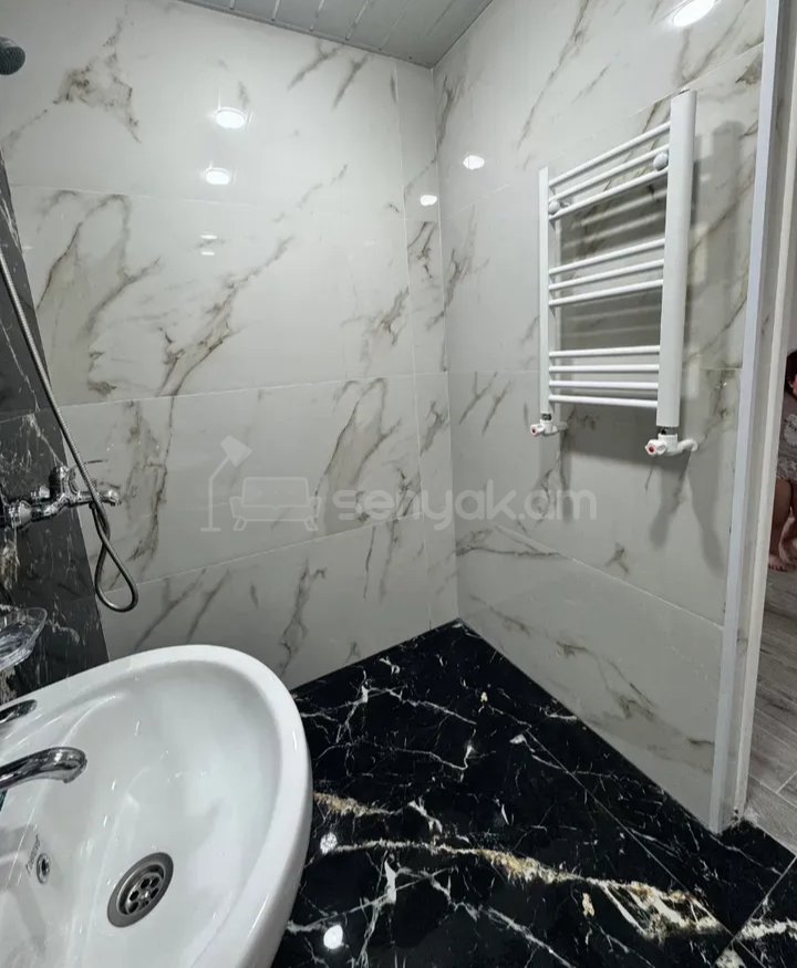 2 Սենյականոց Բնակարան, 50քմ, 9/9 հարկ, Կապիտալ Վերանորոգված, Կահավորված, Արևկող