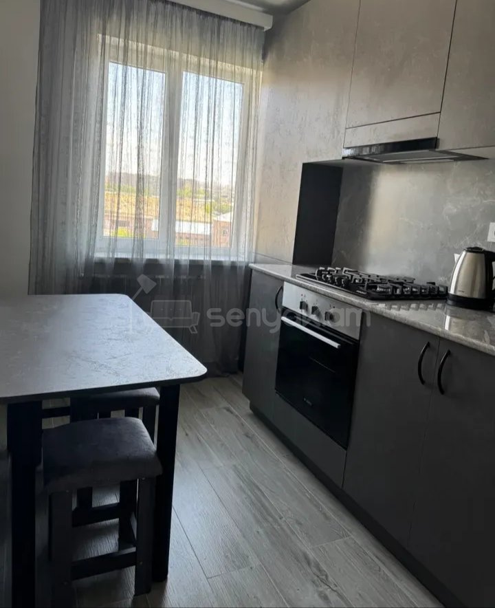 2 Սենյականոց Բնակարան, 50քմ, 9/9 հարկ, Կապիտալ Վերանորոգված, Կահավորված, Արևկող