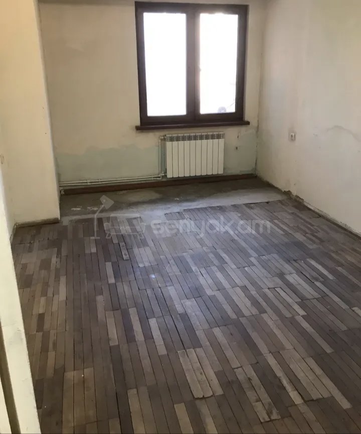 3 Սենյականոց Բնակարան, 78քմ, 4/9 հարկ, Նորմալ Վիճակում, Կահավորված, Արևկող