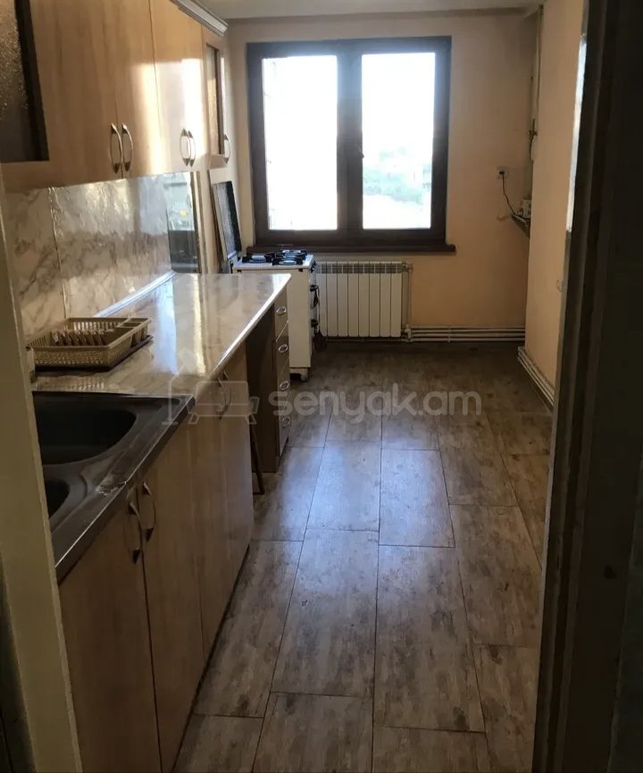 3 Սենյականոց Բնակարան, 78քմ, 4/9 հարկ, Նորմալ Վիճակում, Կահավորված, Արևկող