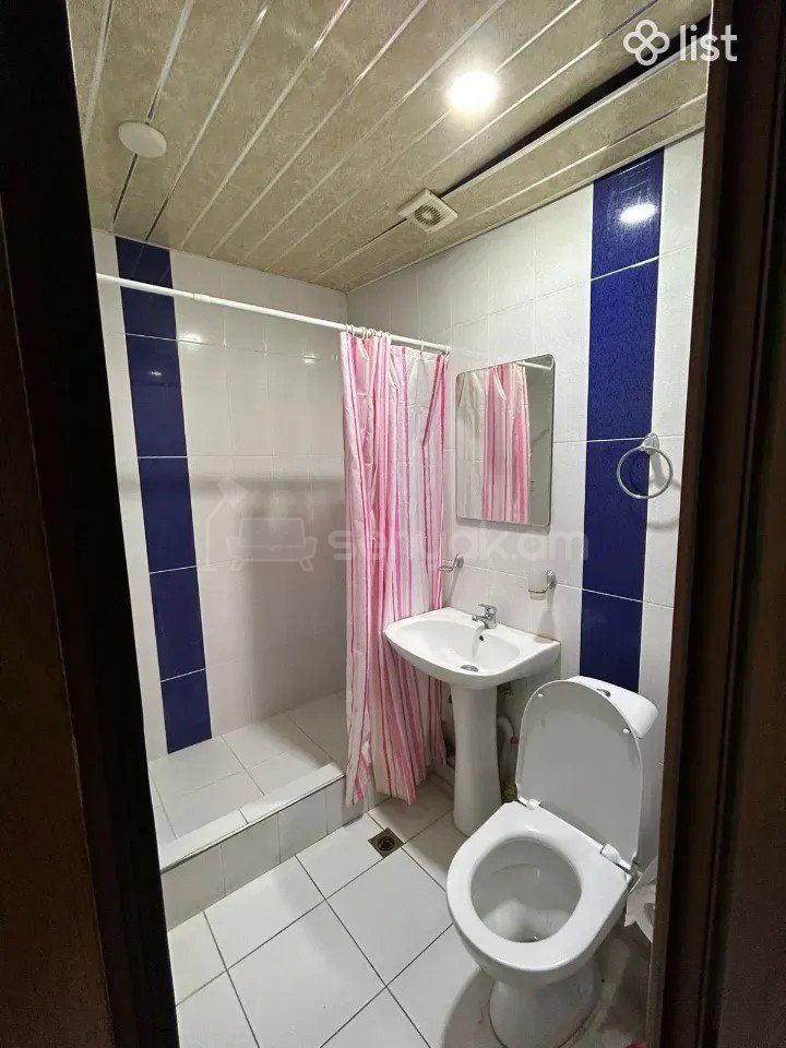 3 Սենյականոց Բնակարան Քարե Շենքում, 75քմ, 2/5 հարկ, Կապիտալ Վերանորոգված, Կահավորված, Արևկող