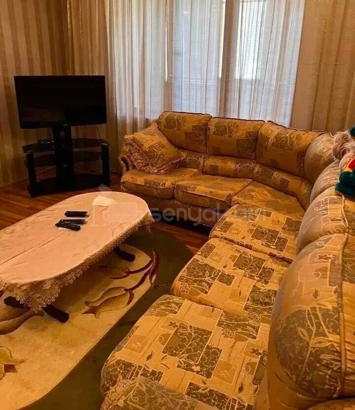 3 Սենյականոց Բնակարան Քարե Շենքում, 67քմ, 4/5 հարկ, Կապիտալ Վերանորոգված, Կահավորված, Արևկող