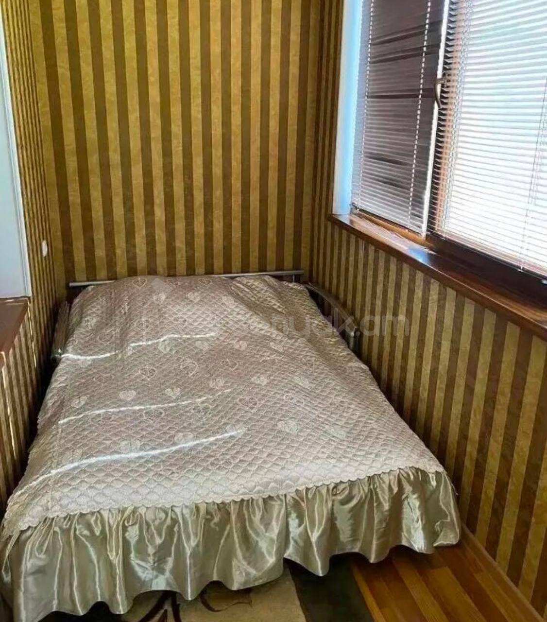 3 Սենյականոց Բնակարան Քարե Շենքում, 68քմ, 4/5 հարկ, Նորմալ Վիճակում, Կահավորված