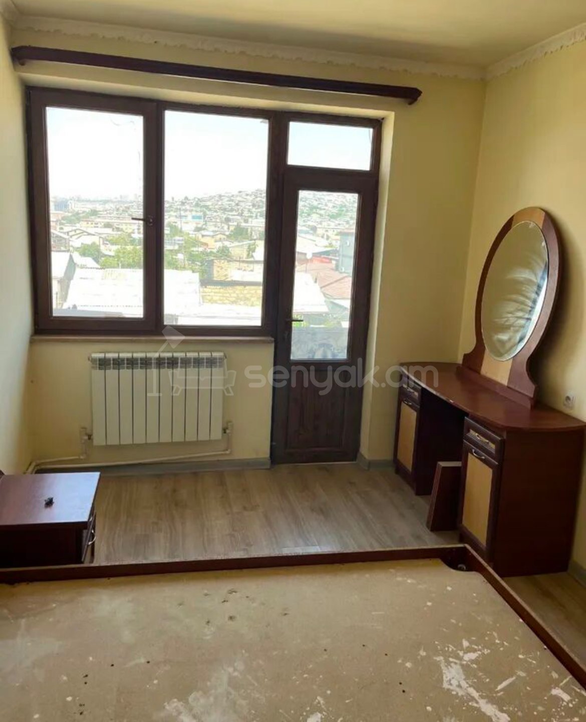 3 Սենյականոց Բնակարան Քարե Շենքում, 76քմ, 4/5 հարկ, Կապիտալ Վերանորոգված, Կահավորված, Արևկող