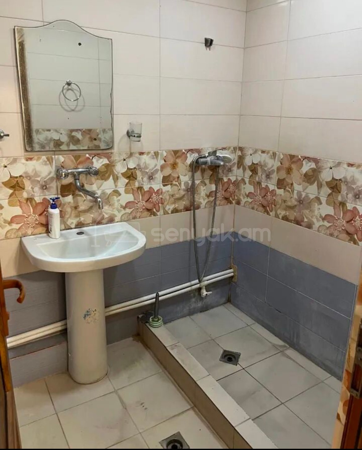 3 Սենյականոց Բնակարան Քարե Շենքում, 76քմ, 4/5 հարկ, Կապիտալ Վերանորոգված, Կահավորված, Արևկող