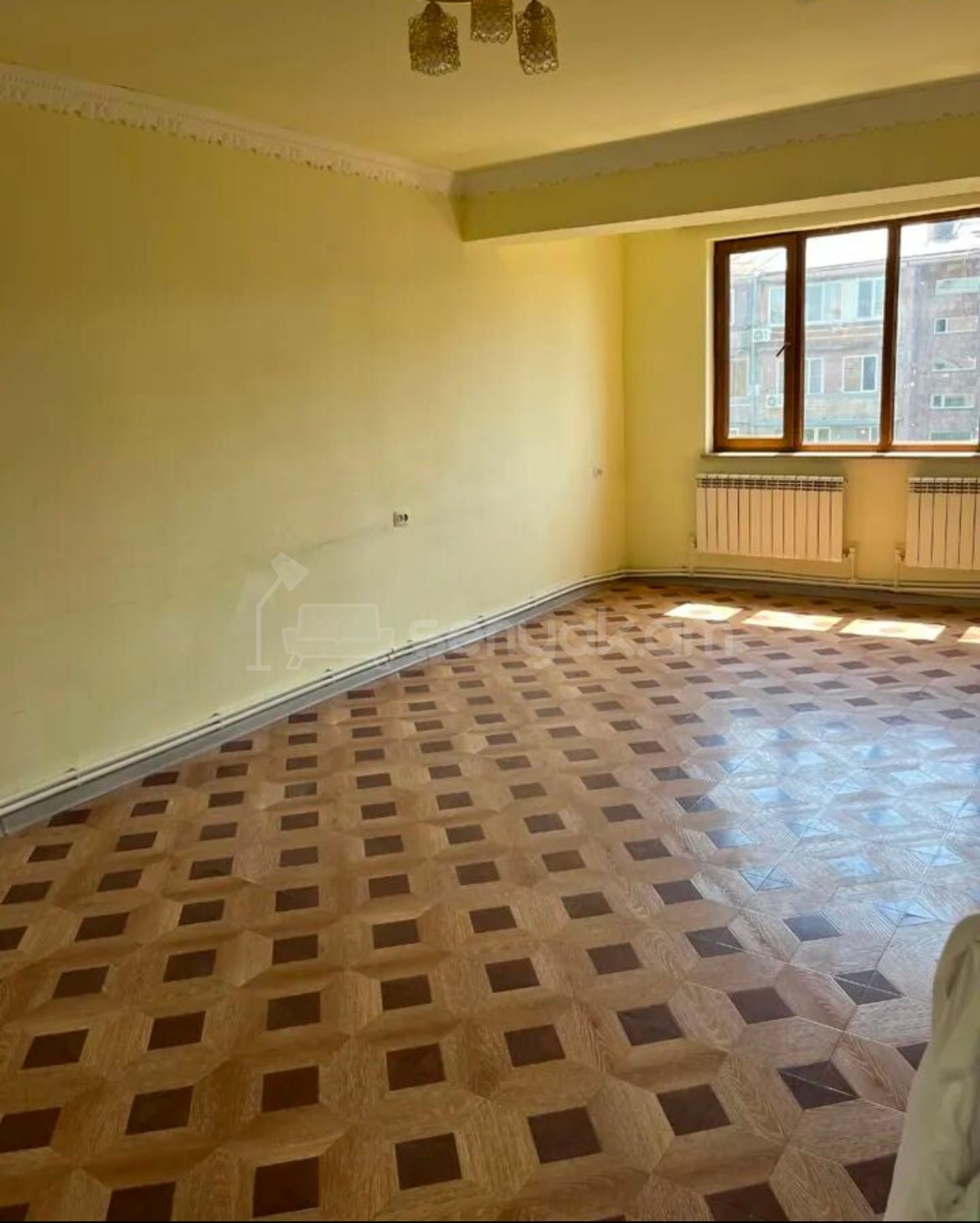 3 Սենյականոց Բնակարան Քարե Շենքում, 76քմ, 4/5 հարկ, Կապիտալ Վերանորոգված, Կահավորված, Արևկող