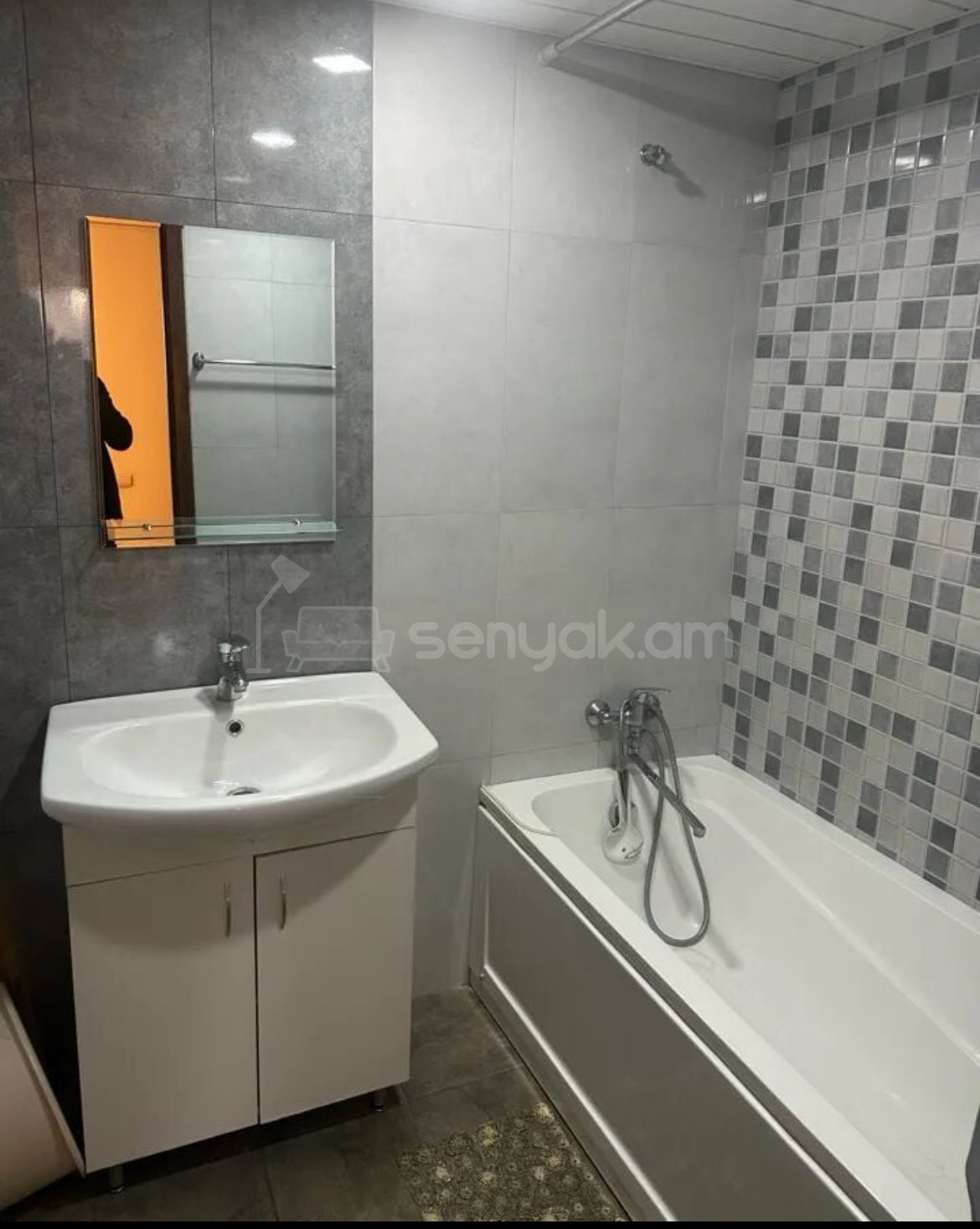 3 Սենյականոց Բնակարան, 100քմ, 6/14 հարկ, Կապիտալ Վերանորոգված, Մասամբ Կահավորված, Արևկող