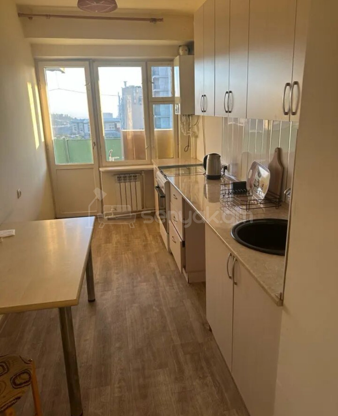 3 Սենյականոց Բնակարան, 100քմ, 6/14 հարկ, Կապիտալ Վերանորոգված, Մասամբ Կահավորված, Արևկող