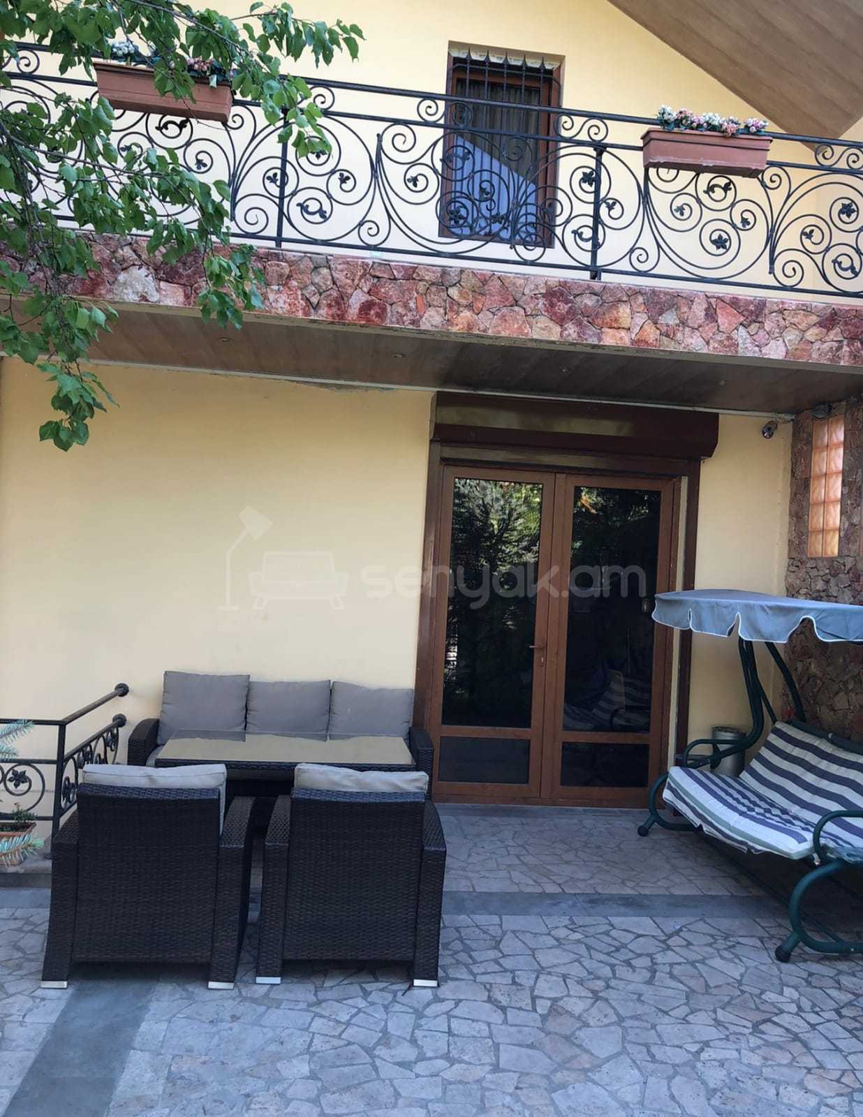 4 Սենյականոց Շքեղ Առանձնատուն, 200քմ, Լողավազանով