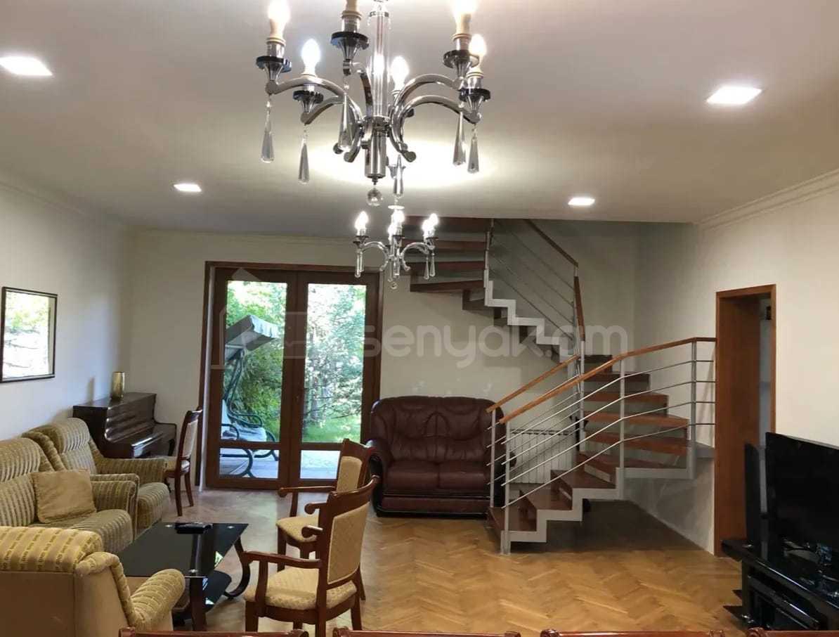 4 Սենյականոց Շքեղ Առանձնատուն, 200քմ, Լողավազանով