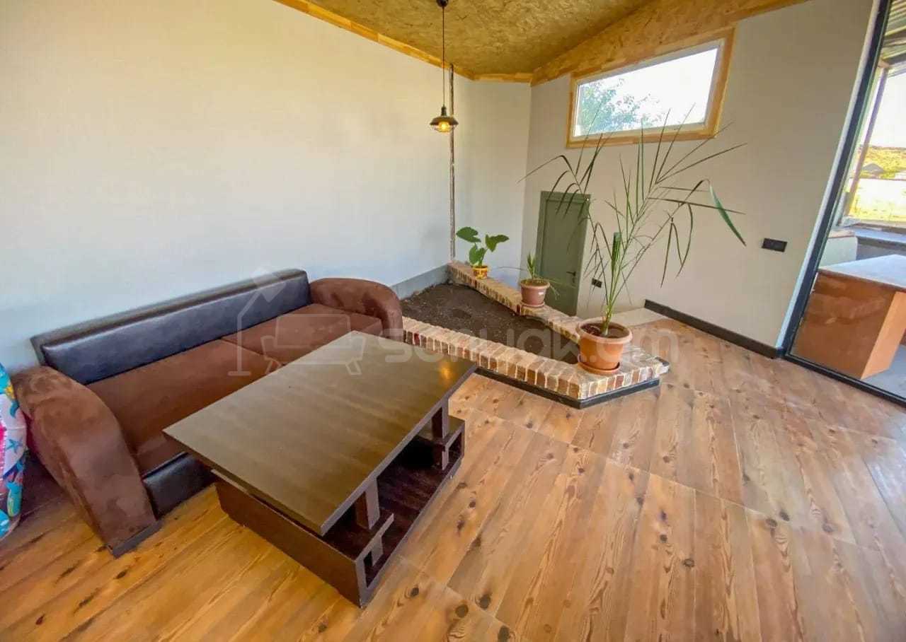 3 Սենյականոց Ամառանոց, 200քմ, Լողավազանով