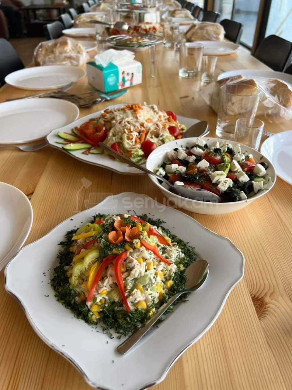 3 Սենյականոց Ամառանոց, 200քմ, Լողավազանով