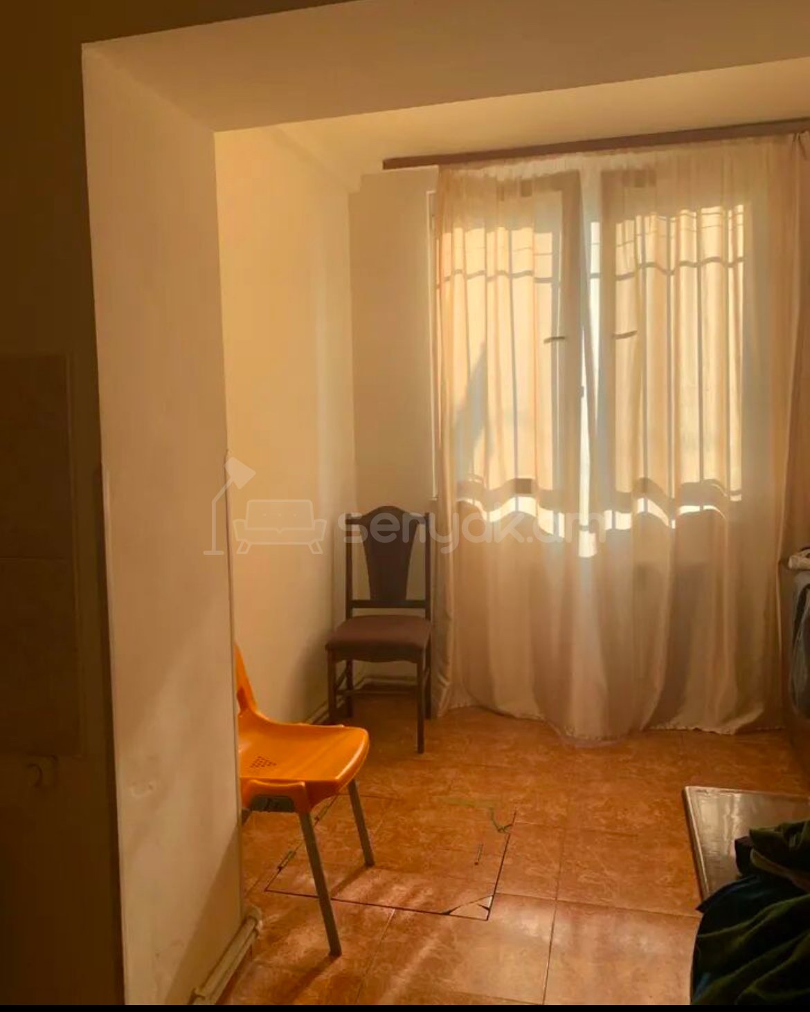 3 Սենյականոց Բնակարան Քարե Շենքում, 56քմ, 1/4 հարկ, Կապիտալ Վերանորոգված, Կահավորված, Արևկող