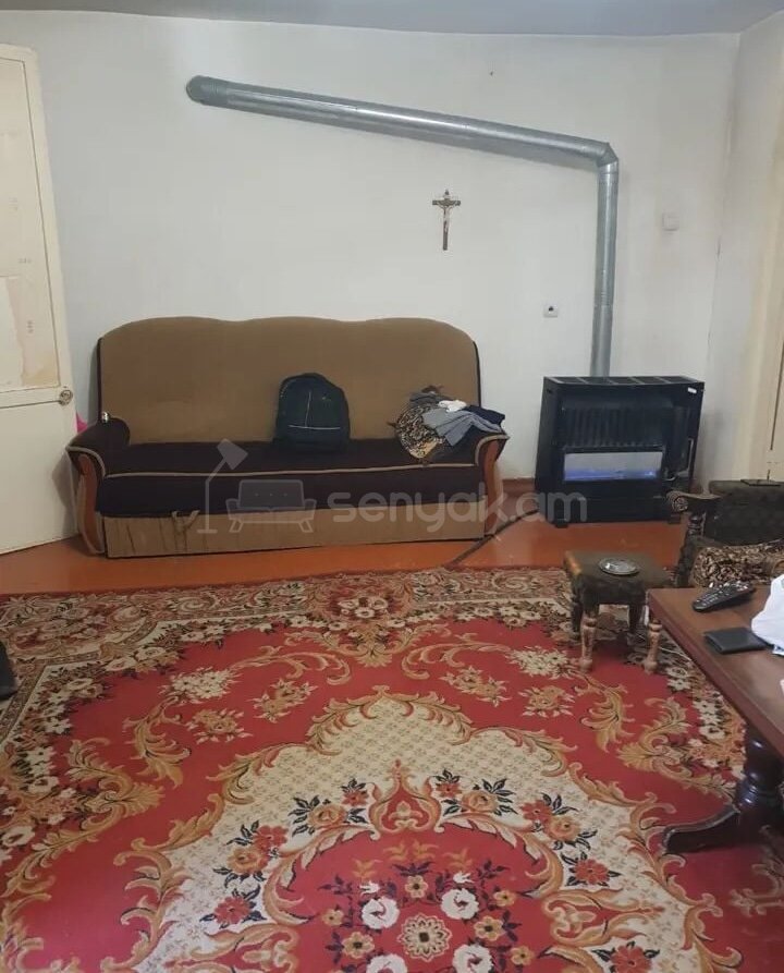 5 Սենյականոց Սեփական Տուն, 100քմ, Նորմալ Վիճակում, Կահավորված, Ավտոտնակով