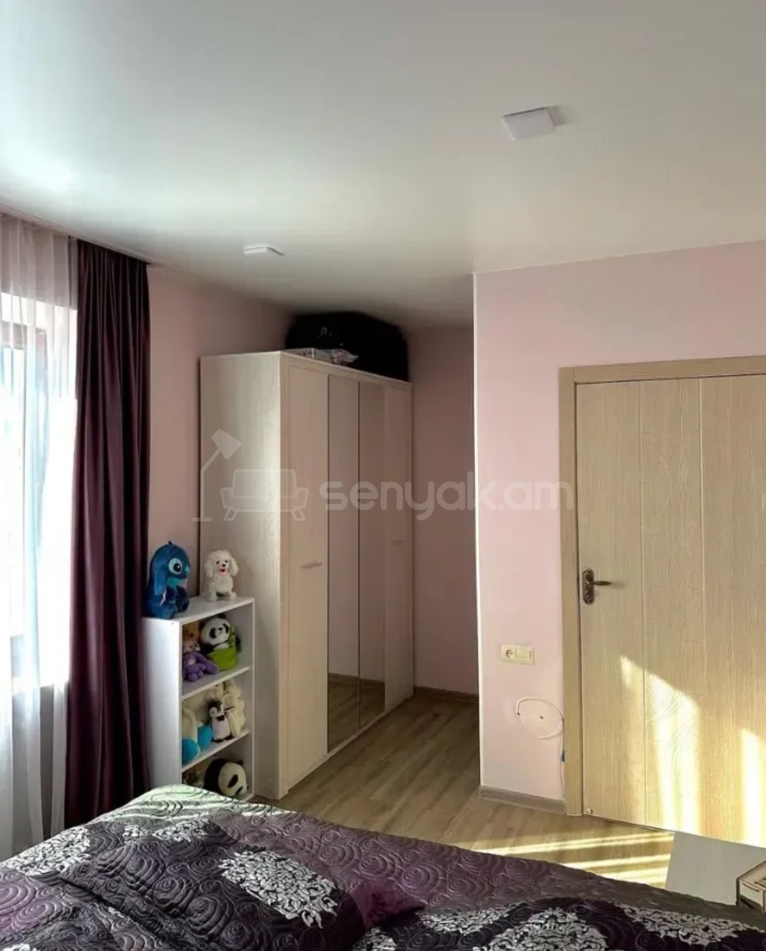 3 Սենյականոց Բնակարան Քարե Շենքում, 75քմ, 5/5 հարկ, Դիզայներական Վերանորոգված