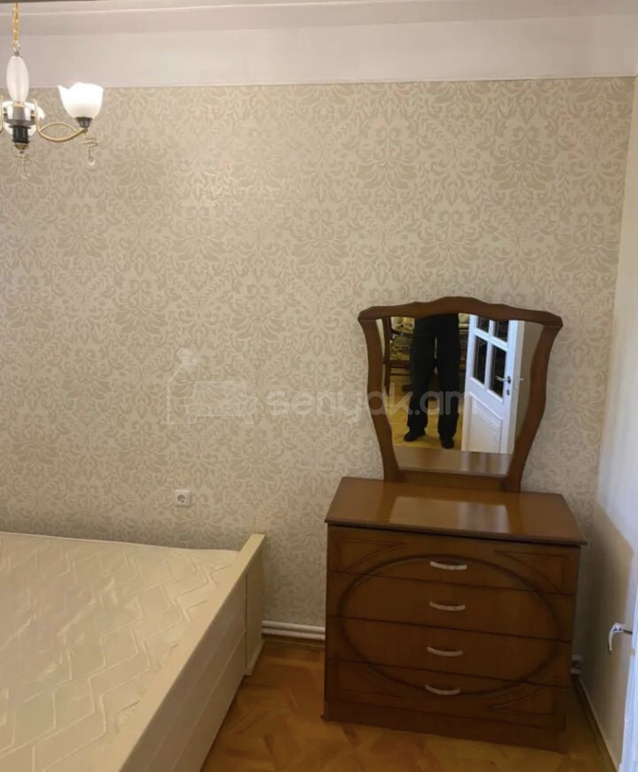 4 Սենյականոց Բնակարան Քարե Շենքում, 81քմ, 3/4 հարկ, Կապիտալ Վերանորոգված, Կահավորված