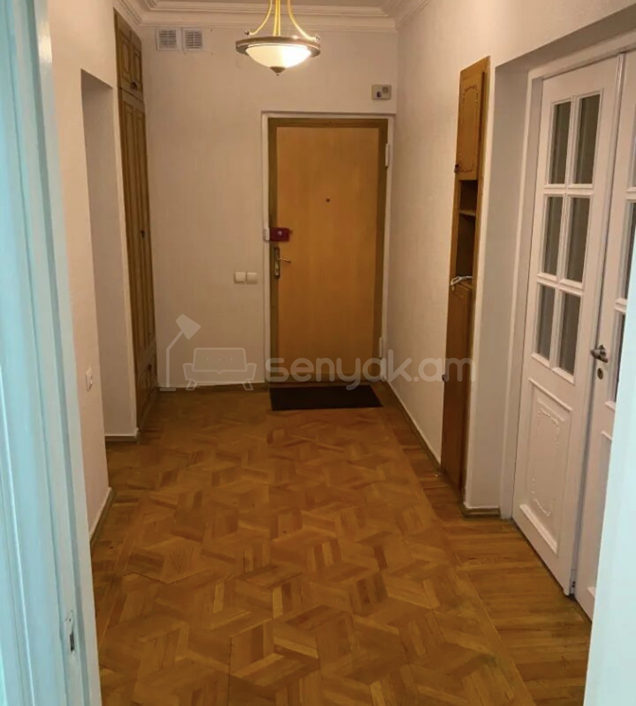 4 Սենյականոց Բնակարան Քարե Շենքում, 81քմ, 3/4 հարկ, Կապիտալ Վերանորոգված, Կահավորված