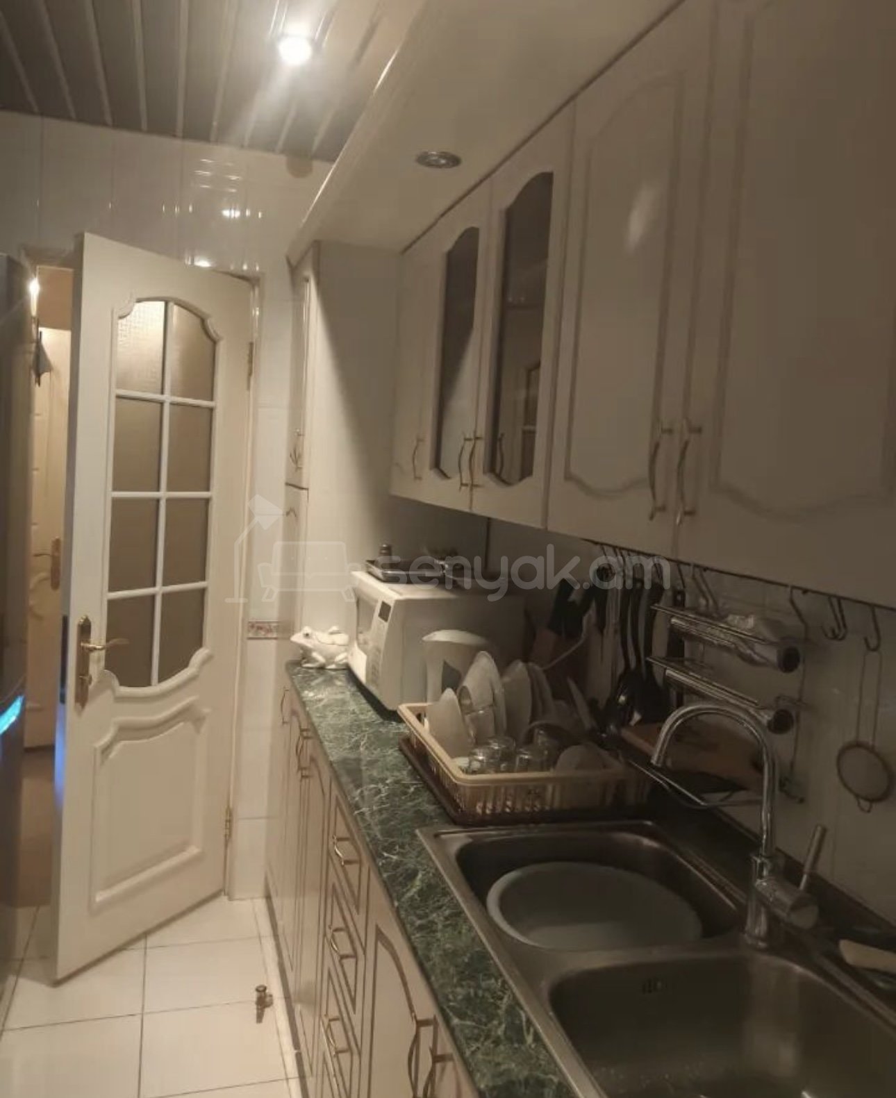 3 Սենյականոց Բնակարան, 98քմ, 9/9 հարկ, Դիզայներական Վերանորոգված, Կահավորված, Արևկող