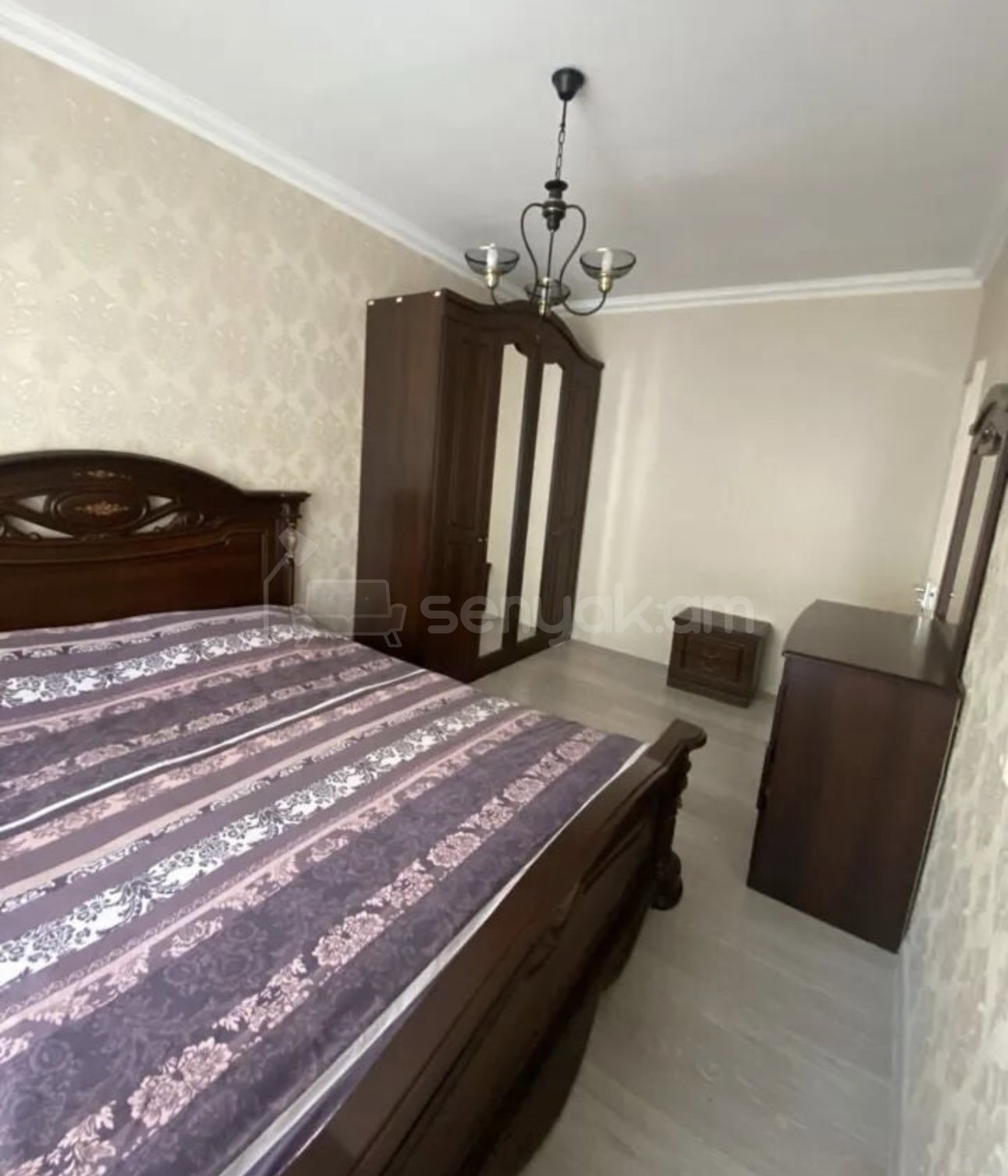 3 Սենյականոց Բնակարան Քարե Շենքում, 108քմ, 1/5 հարկ, Դիզայներական Վերանորոգված, Կահավորված