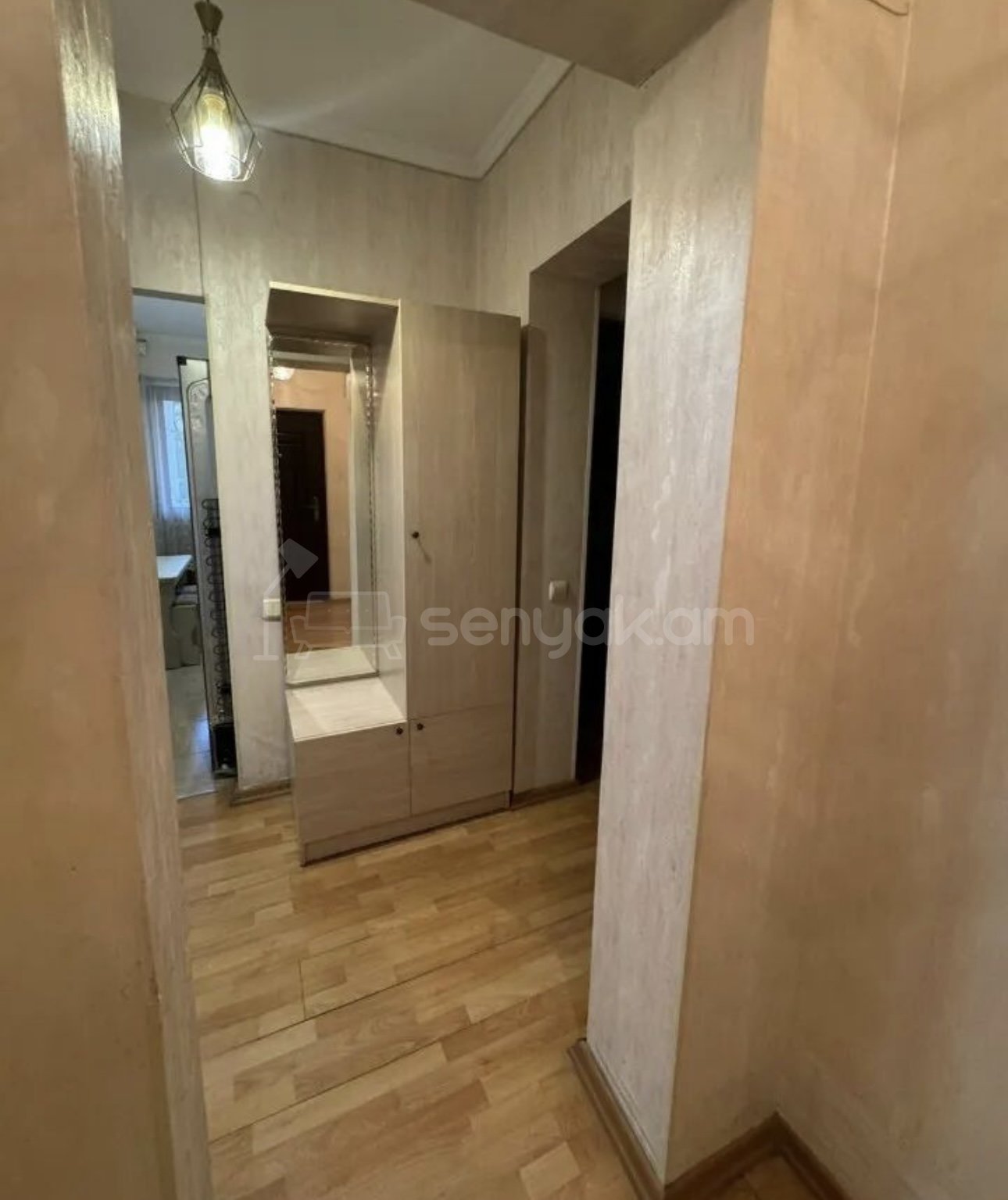 3 Սենյականոց Բնակարան Նորակառույցում, 82քմ, 3/9 հարկ, Դիզայներական Վերանորոգված, Կահավորված