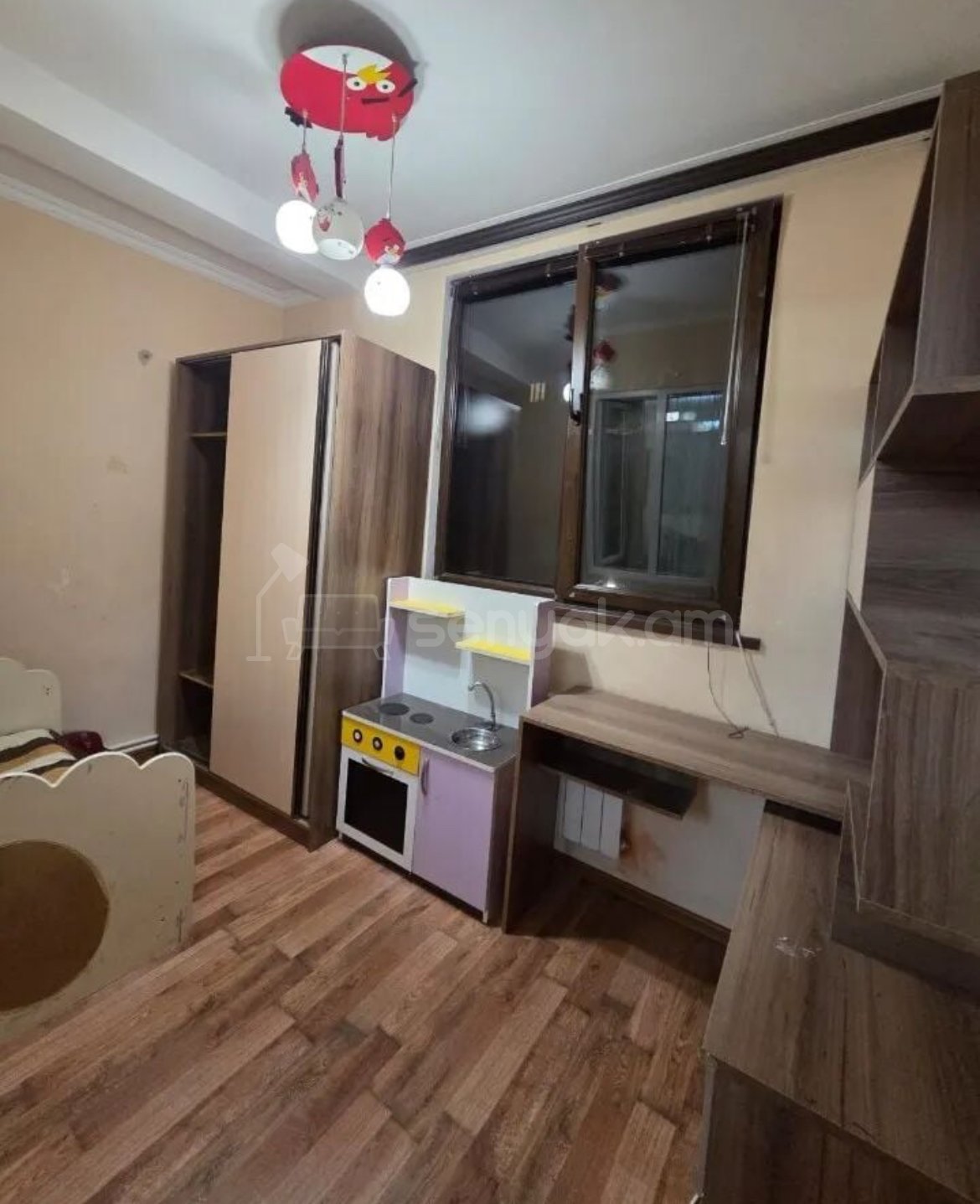 3 Սենյականոց Բնակարան Քարե Շենքում, 68քմ, 3/5 հարկ, Կապիտալ Վերանորոգված, Կահավորված, Արևկող