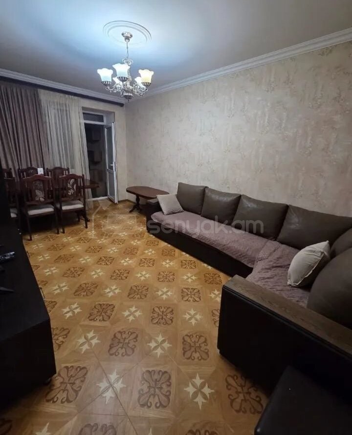 3 Սենյականոց Բնակարան Քարե Շենքում, 67քմ, 3/5 հարկ, Կապիտալ Վերանորոգված, Կահավորված, Արևկող