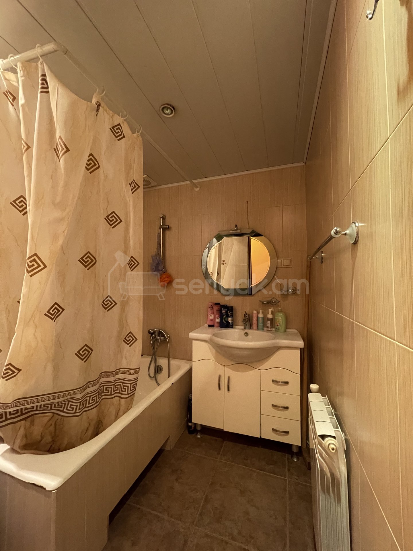 3 Սենյականոց Բնակարան, 82քմ, 3/5 հարկ, Կապիտալ Վերանորոգված