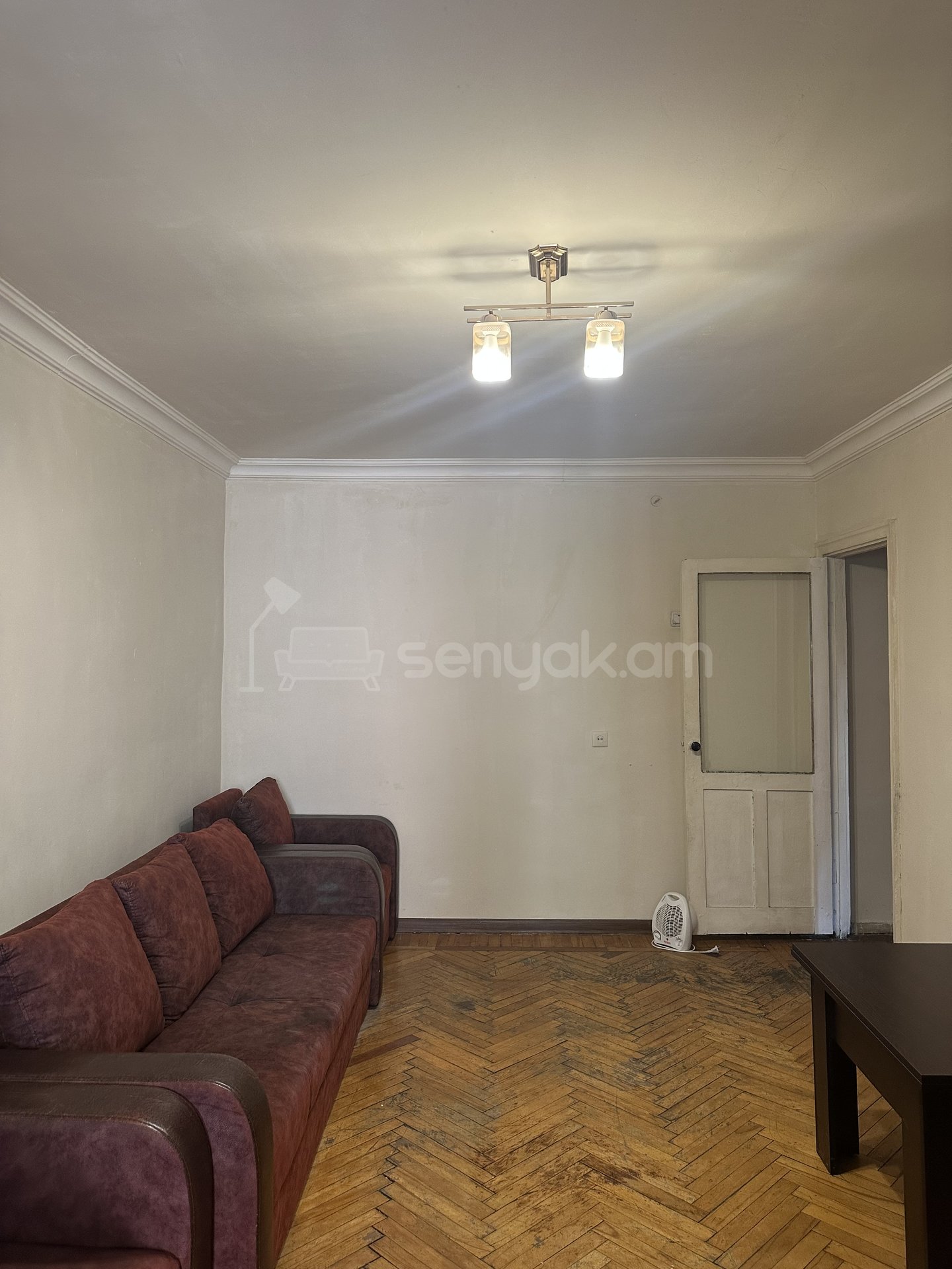 2 Սենյականոց Բնակարան Քարե Շենքում, 45քմ, 3/5 հարկ, Նորմալ Վիճակում