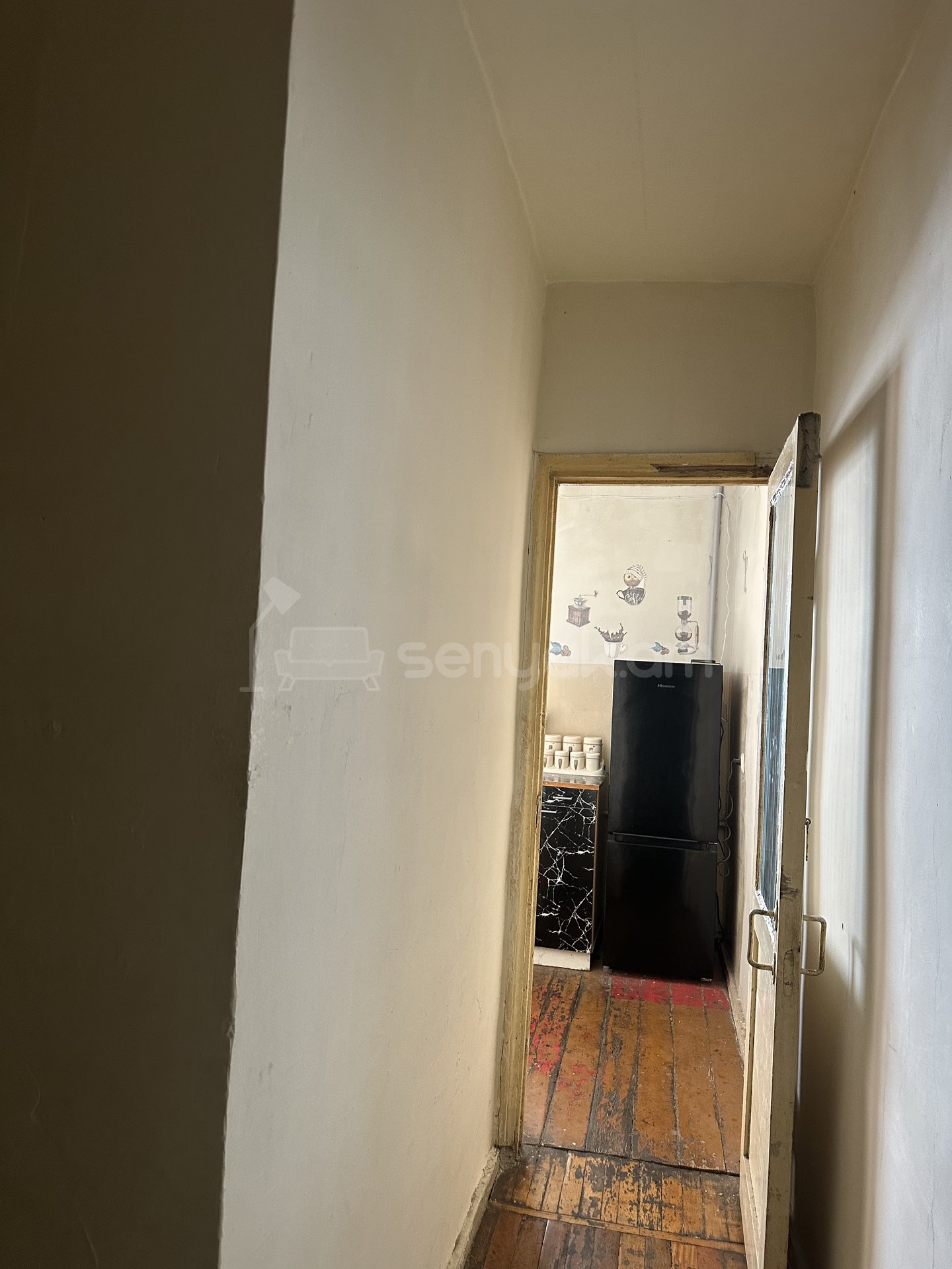 2 Սենյականոց Բնակարան Քարե Շենքում, 45քմ, 3/5 հարկ, Նորմալ Վիճակում