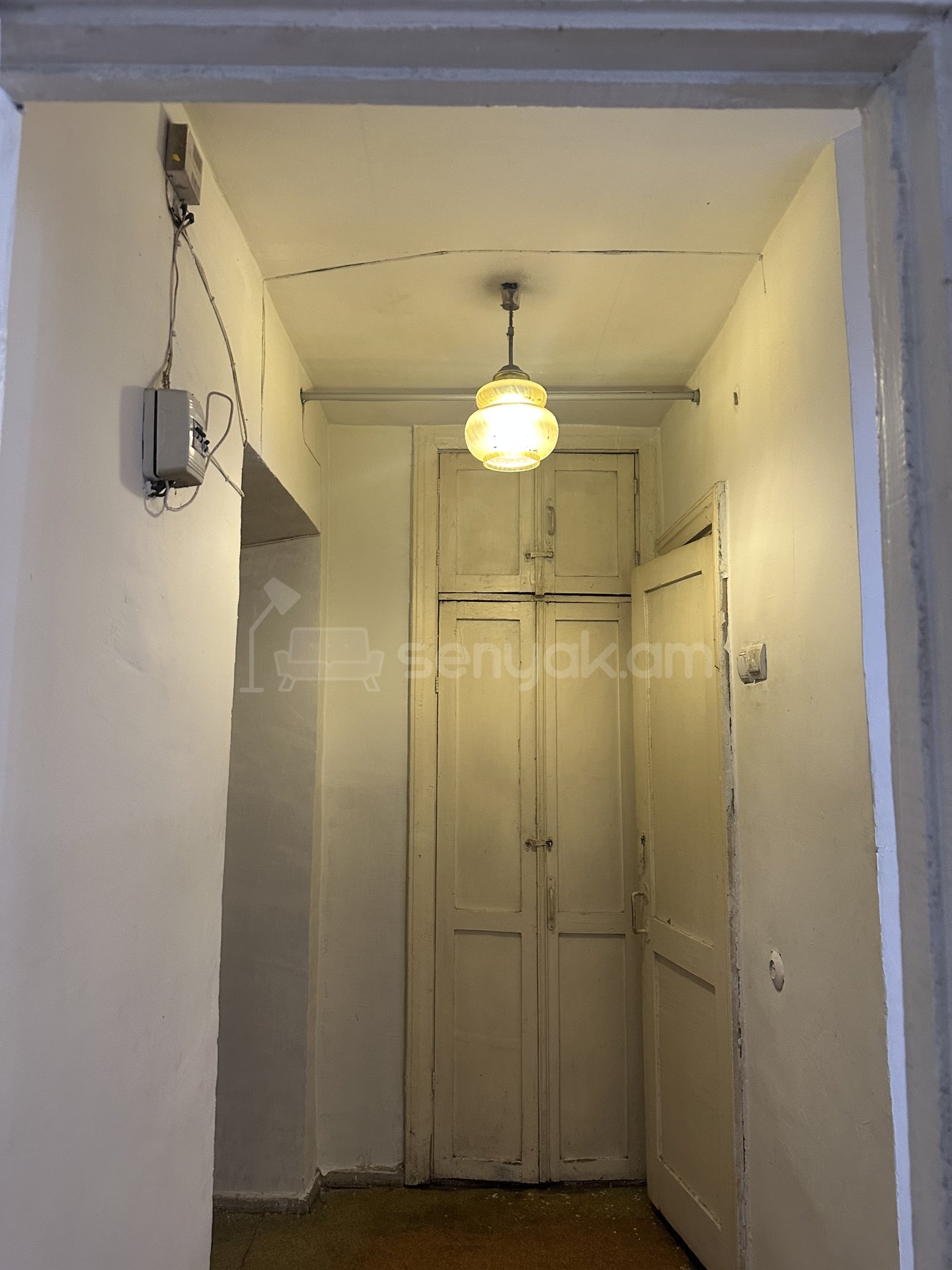 2 Սենյականոց Բնակարան Քարե Շենքում, 45քմ, 3/5 հարկ, Նորմալ Վիճակում