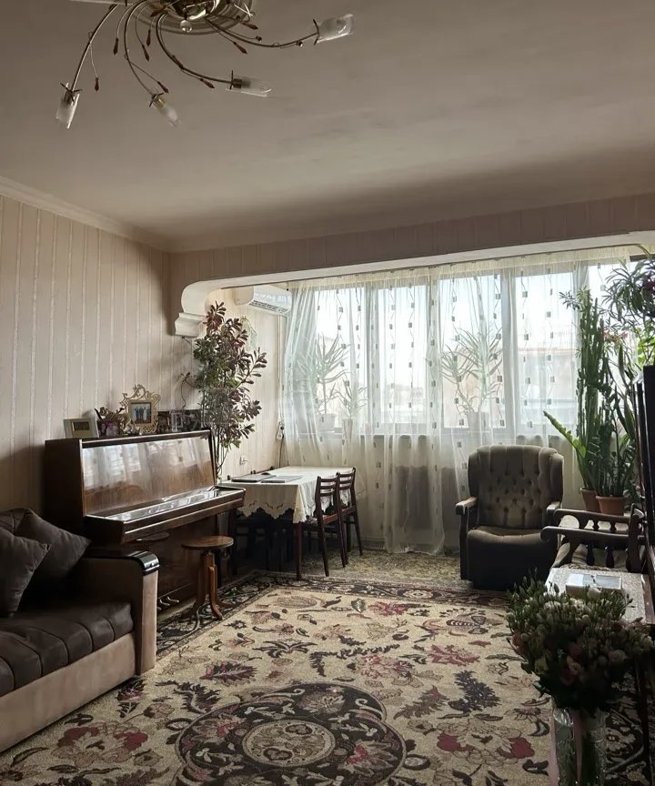 3 Սենյականոց Բնակարան Քարե Շենքում, 78քմ, 4/5 հարկ, Նորմալ Վիճակում, Կահավորված