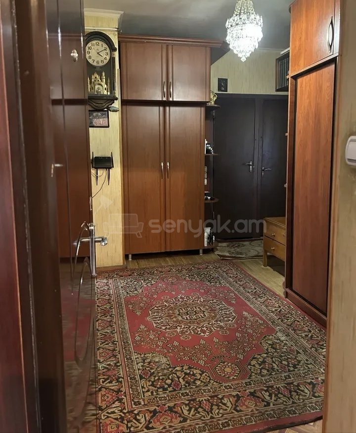 3 Սենյականոց Բնակարան Քարե Շենքում, 78քմ, 4/5 հարկ, Նորմալ Վիճակում, Կահավորված